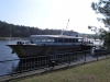 Schiff an Anlegestelle