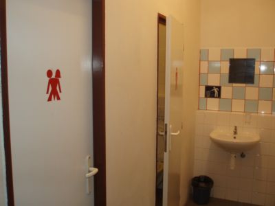 wc.jpg