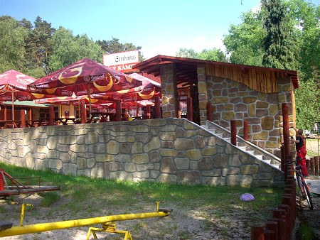 Neue Aussenbar Bily Kamen Biergarten-Terrasse